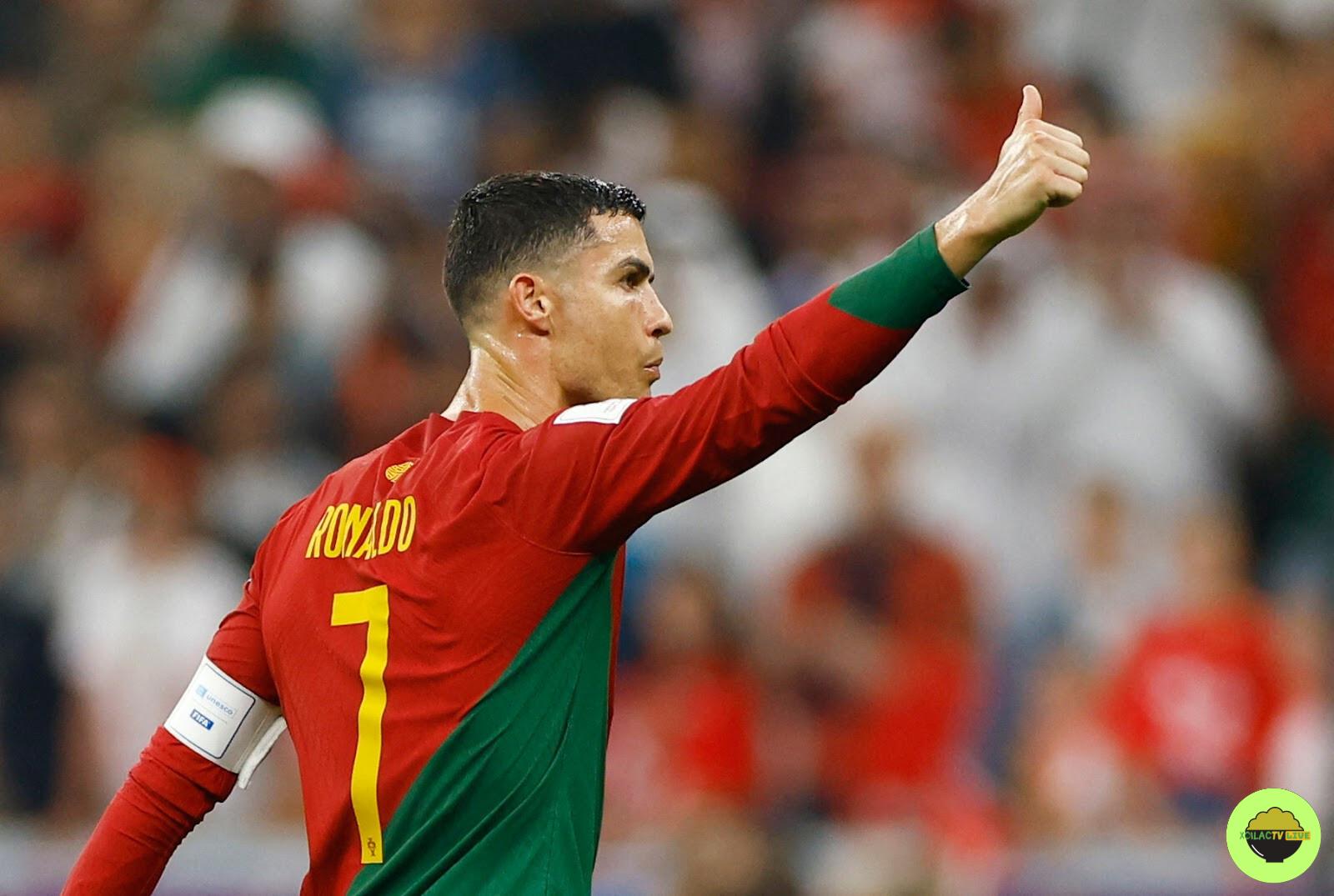 Mỗi tháng Ronaldo nhận được bao nhiêu tiền lương?